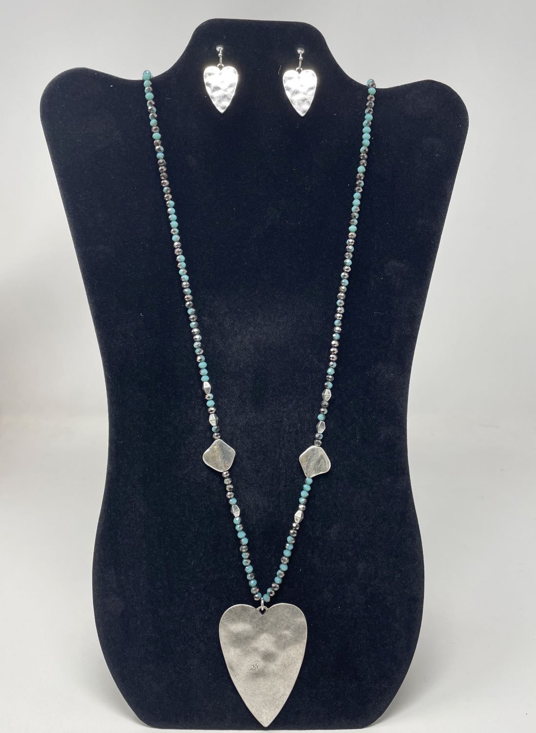 Blazin' Roxx Hammered Heart Necklace/Earring Set